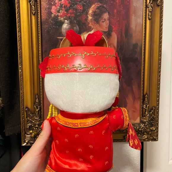 (SOLD)Vintage 90’s special edition hello kitty Chinese plush - Picture 5 of 10